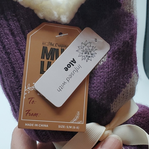 Nwt aloe infused slipper socks purple plaid size small 6-8 - Picture 5 of 9